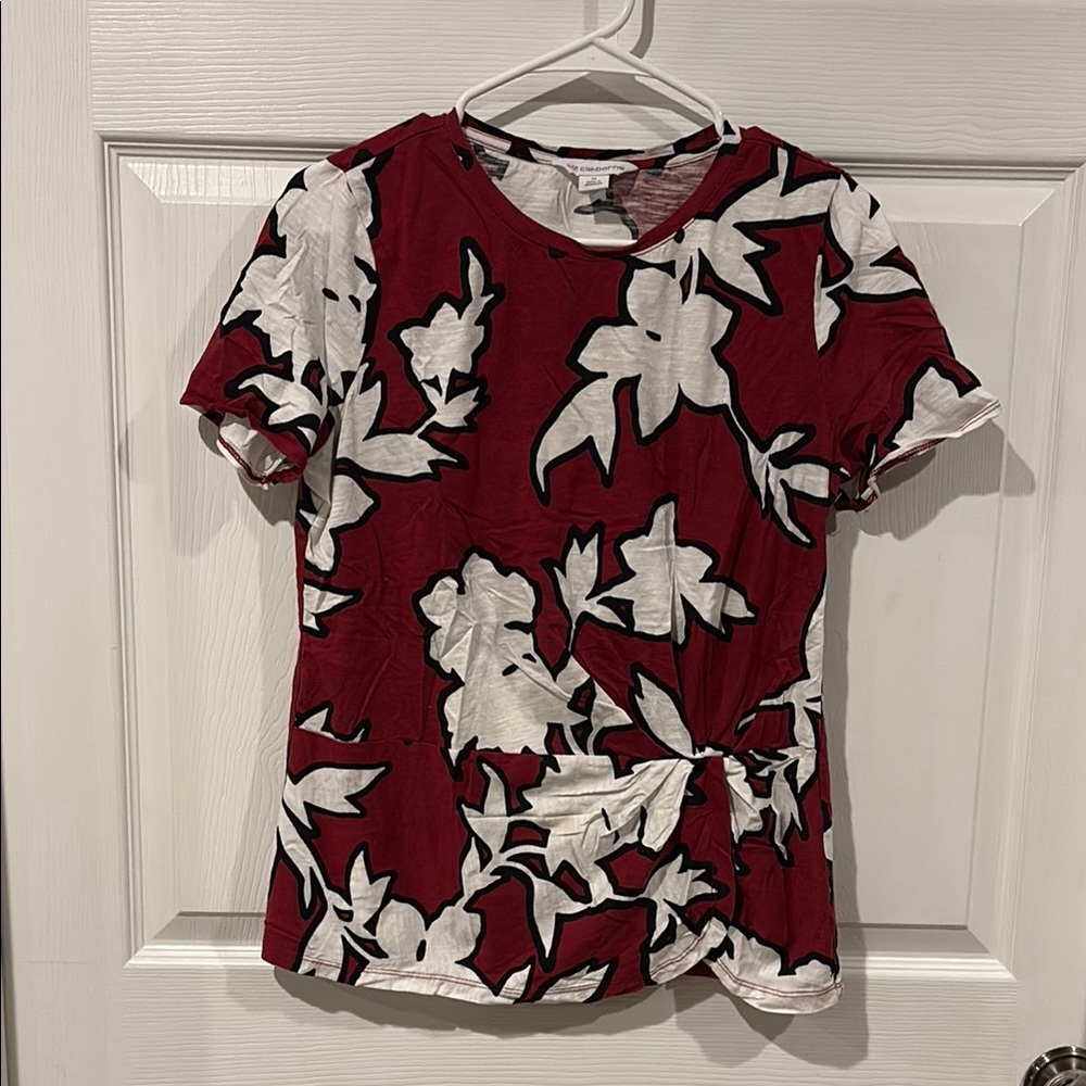 Like New! Floral Cranberry and White Women's Top
